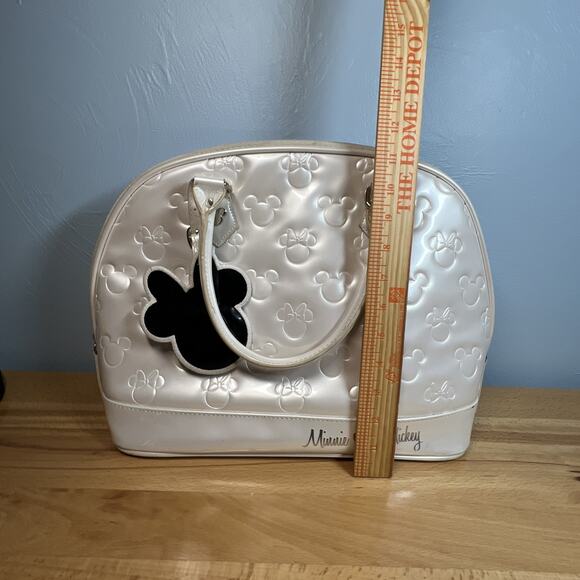Loungefly Disney Minnie Loves Mickey Embossed Handbag Bowling Bag w/wallet main image 5